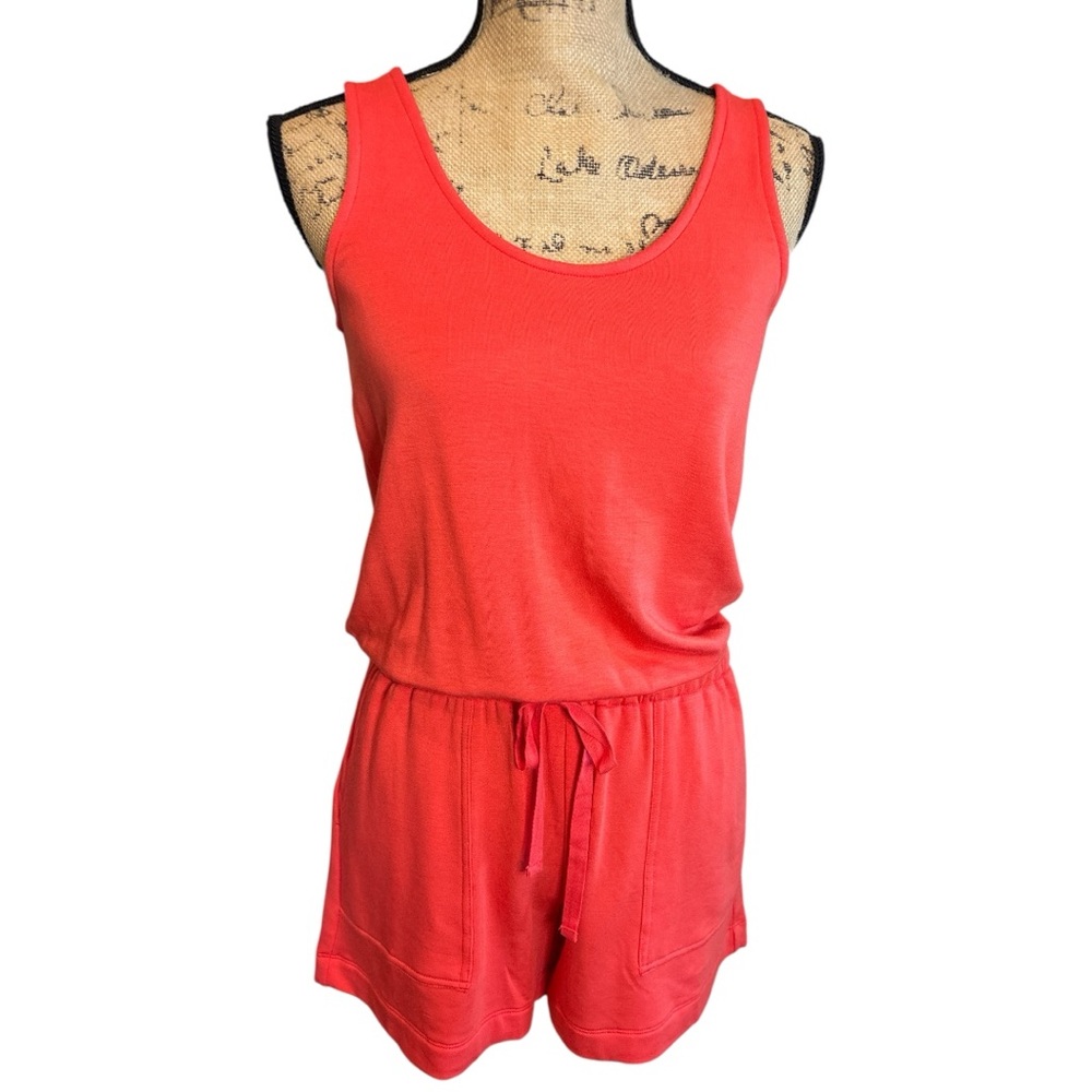 Lou & Grey Signaturesoft Coral Sleeveless Romper- size XS
